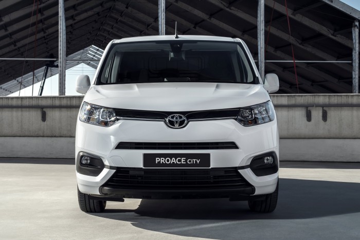 Hazai gyártású autóval akadtak bajok 8