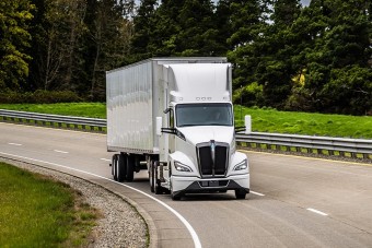 Vízgőzt kipufogó csőröse lesz a Kenworthnek