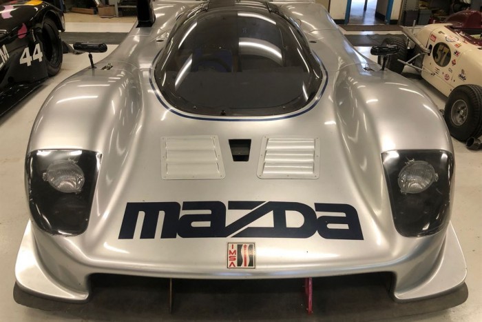 30 évesen is kapós lehet ez a versenyautó, mert valójában új