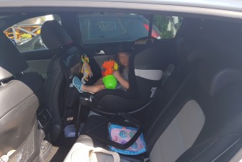 Mikor értitek már meg, hogy ne hagyjátok a gyereket az autóban a tűző napon?!