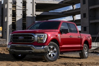 900 ezer Fordot hívnak vissza