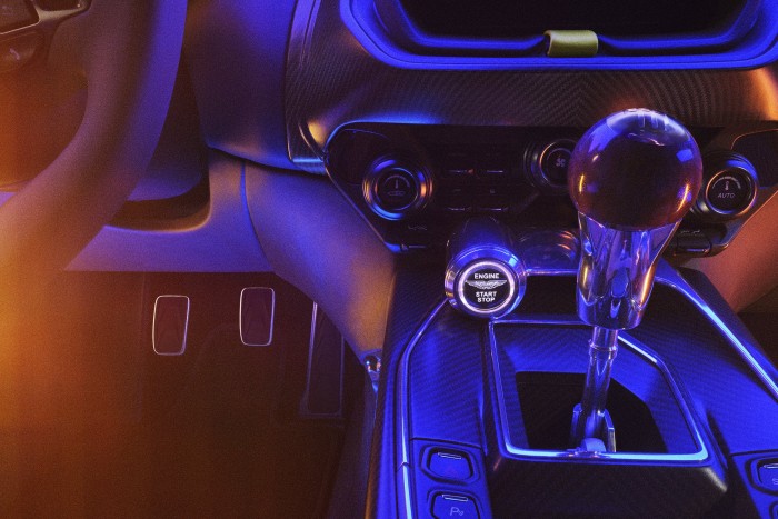 Retró hangulatú sportkocsi szülinapra 9