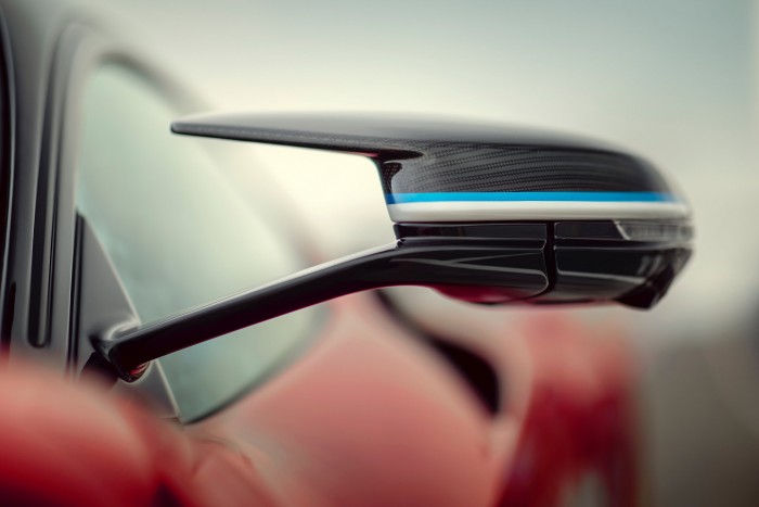 Sportkocsival állítanak emléket az F1 első világbajnokának 10