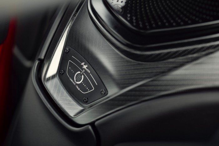 Sportkocsival állítanak emléket az F1 első világbajnokának 8