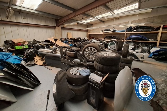 Már raktárakban halmozták a lopott alkatrészeket a tolvajok 1