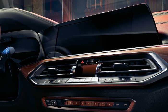 Az új autókból kipusztultak a CD-lejátszók, de van megoldás