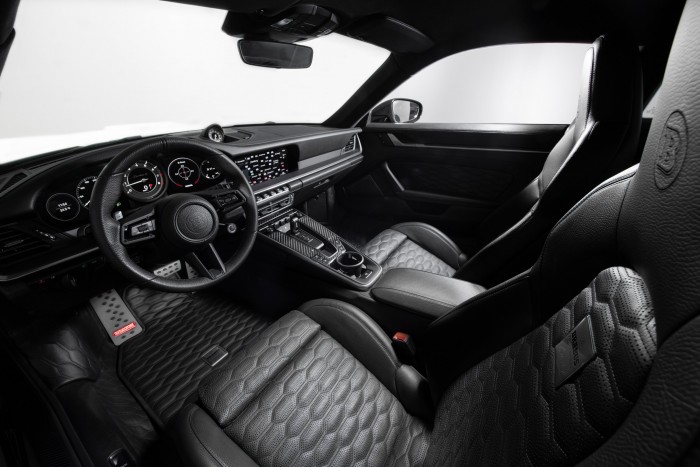 Csak 25 embernek lehet ilyen 900 lóerős Porschéje 10