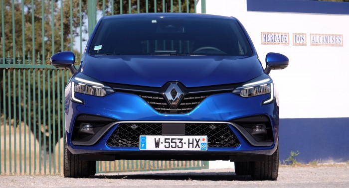 Újra menő lehet a kisautó – Renault Clio 2023 87