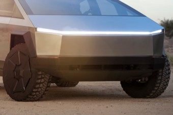 Öröm, boldogság, elkészült az első Cybertruck