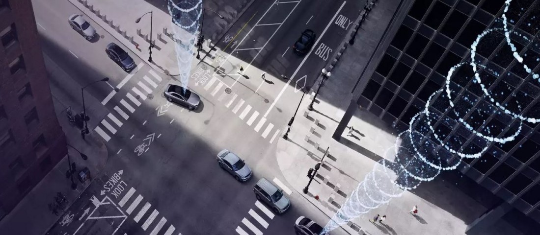 A kátyúk okait kutatja a Mercedes