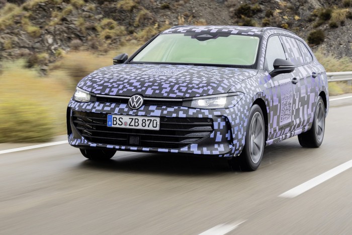 Jön az új Passat, itt vannak az első képek! 11