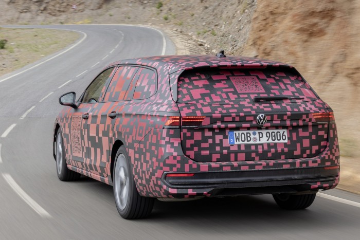 Jön az új Passat, itt vannak az első képek! 9