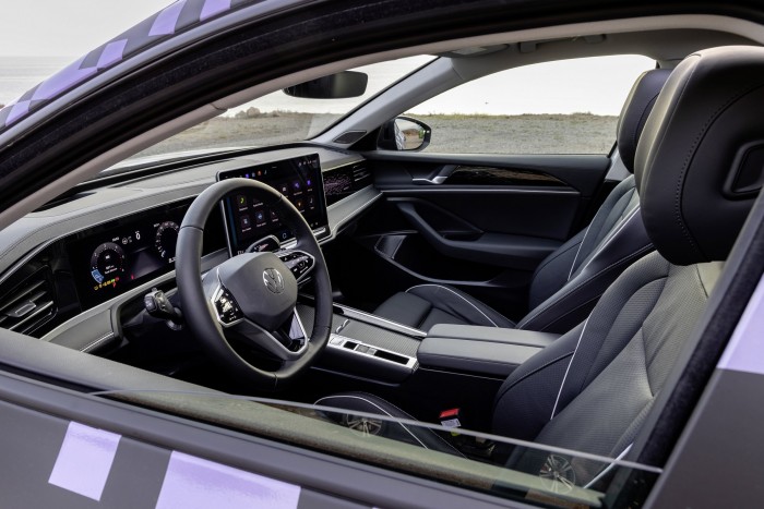 Jön az új Passat, itt vannak az első képek! 7