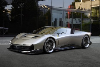 Versenyautóból építették ezt a luxuskupét