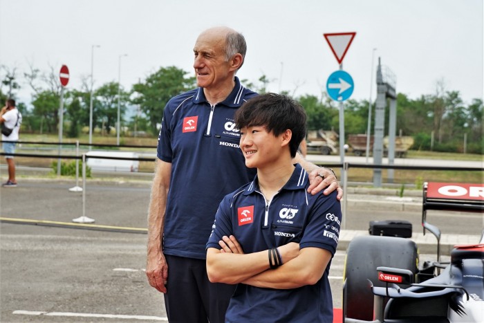 Budapestre érkeztek az első F1-es pilóták! 8