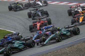 Látványos újítás jöhet a Forma-1-ben