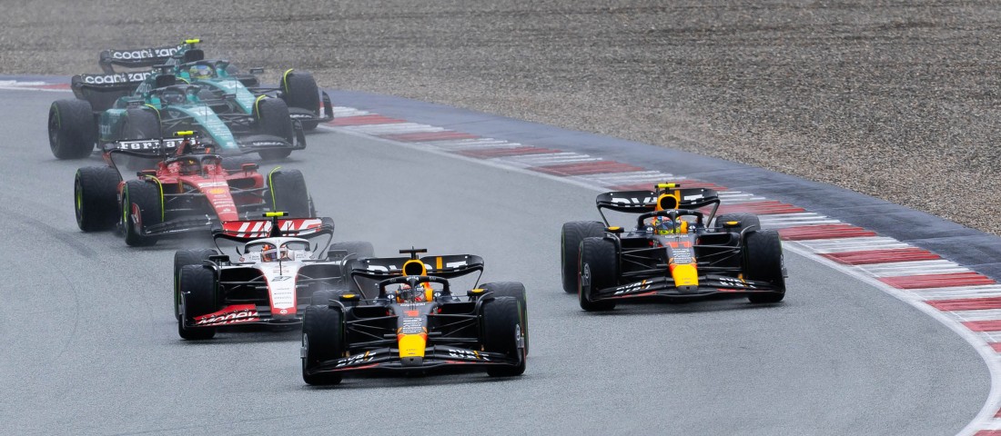 F1: Összebalhéztak a Red Bullnál az esős sprintversenyen