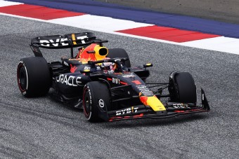 F1: Megszakadt Verstappen sorozata Ausztriában