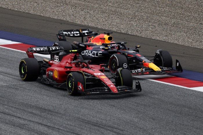 F1: Elszúrta a Ferrari Sainz dobogóját?