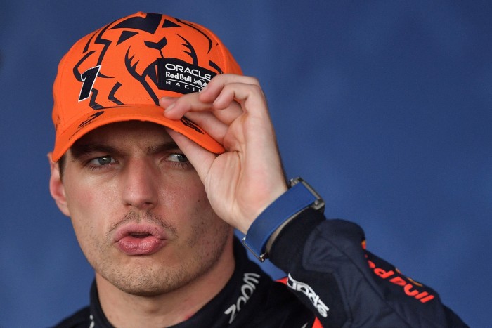 Verstappen: Egyedül harcolok a csapat-vb-ért