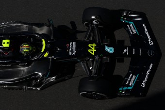 F1: Megmagyarázták, miért szenvedett a Mercedes