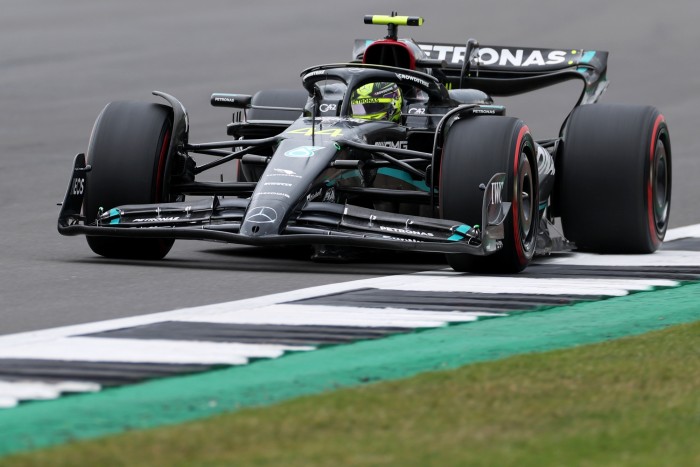 F1: Megint át akarja terveztetni az autóját Hamilton 2