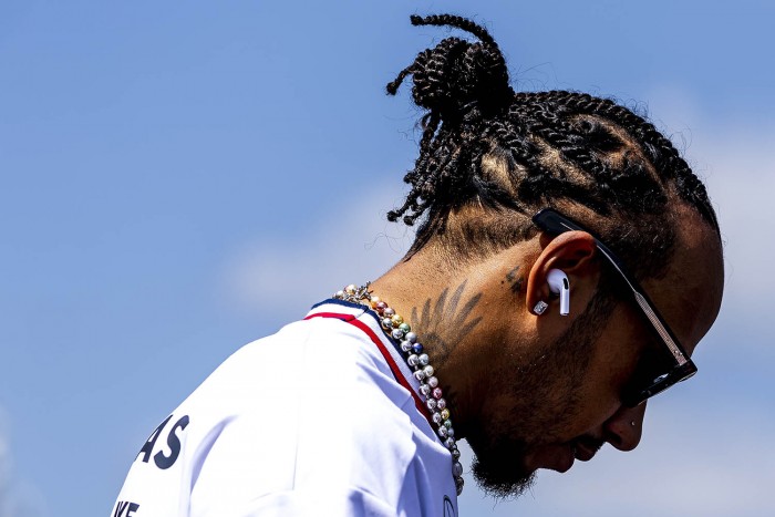 F1: Hamilton megkapta: olyan volt, mint egy báb