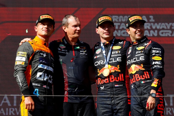 Verstappen: Remélhetőleg sokáig tart a mi időnk 2 | Vezess Verstappen: Remélhetőleg sokáig tart a mi időnk 2