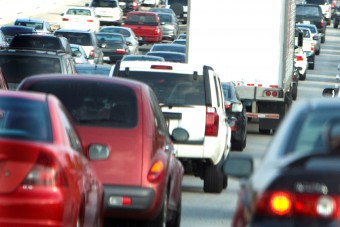 Hamis táblák segítették autósok millióit