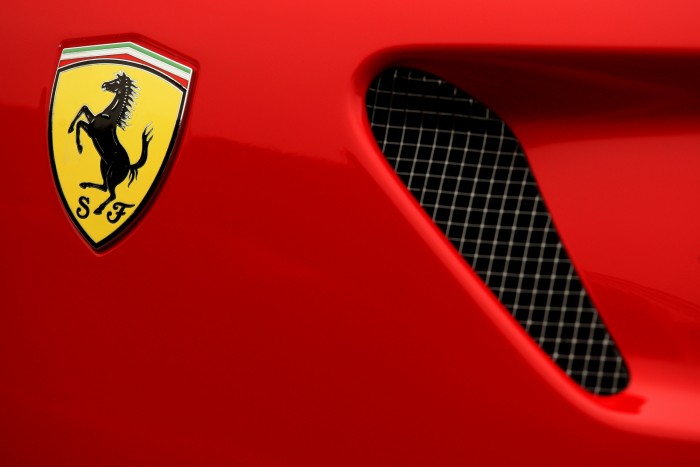 Részegen ment Ferrarit lopni, tört-zúzott, mint elefánt a porcelánboltban