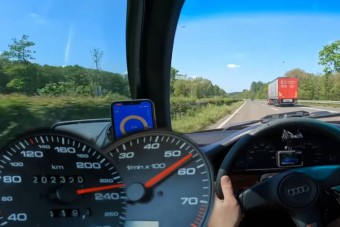 A 80-as évek végén egy ilyen Audi űrhajónak számított nálunk a Ladák között