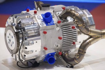 Egy ilyen különc csodagép mentené meg a belső égésű motorokat?