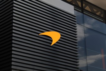 Kitiltották a világbajnokot a Forma-1-es garázsból