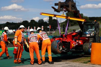 Sportbíró: Ezért „késik” a mentés az autóversenyeken