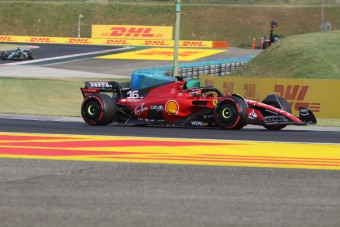 F1: Leclerc az élen, a Red Bull és a Mercedes sehol