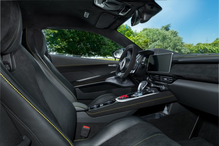 AMG-motort kapott az utolsó benzines Lotus 7