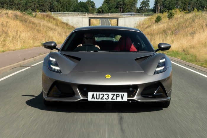 Tucatnyi autótípusnál találtak veszélyes hibákat 6