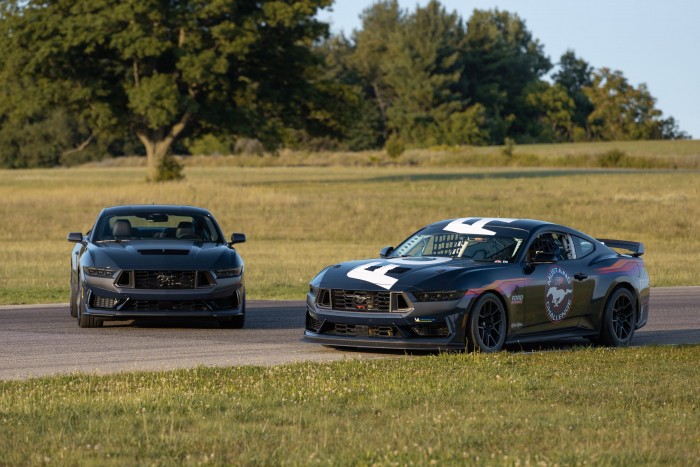 Játszóteret is ad játszós autója mellé a Ford 8