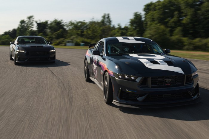 Játszóteret is ad játszós autója mellé a Ford 6