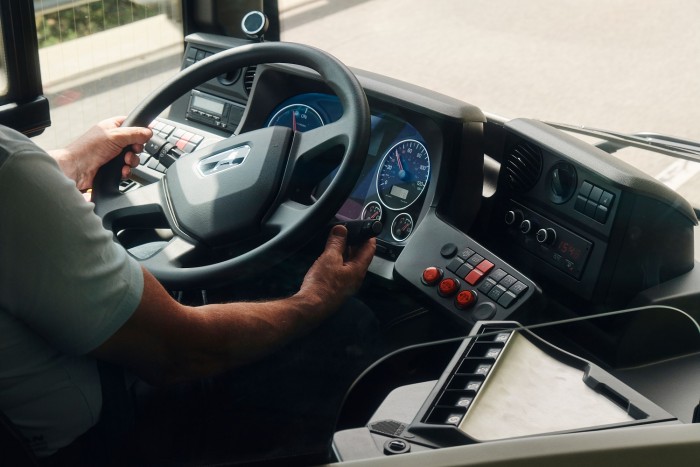 Félelmetes hegycsúcsot küzdött le a kis villany oroszlán 1