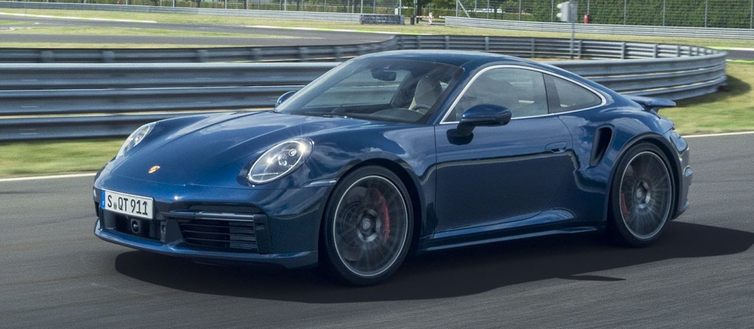 Egy kivételével minden Porsche elektromos lesz