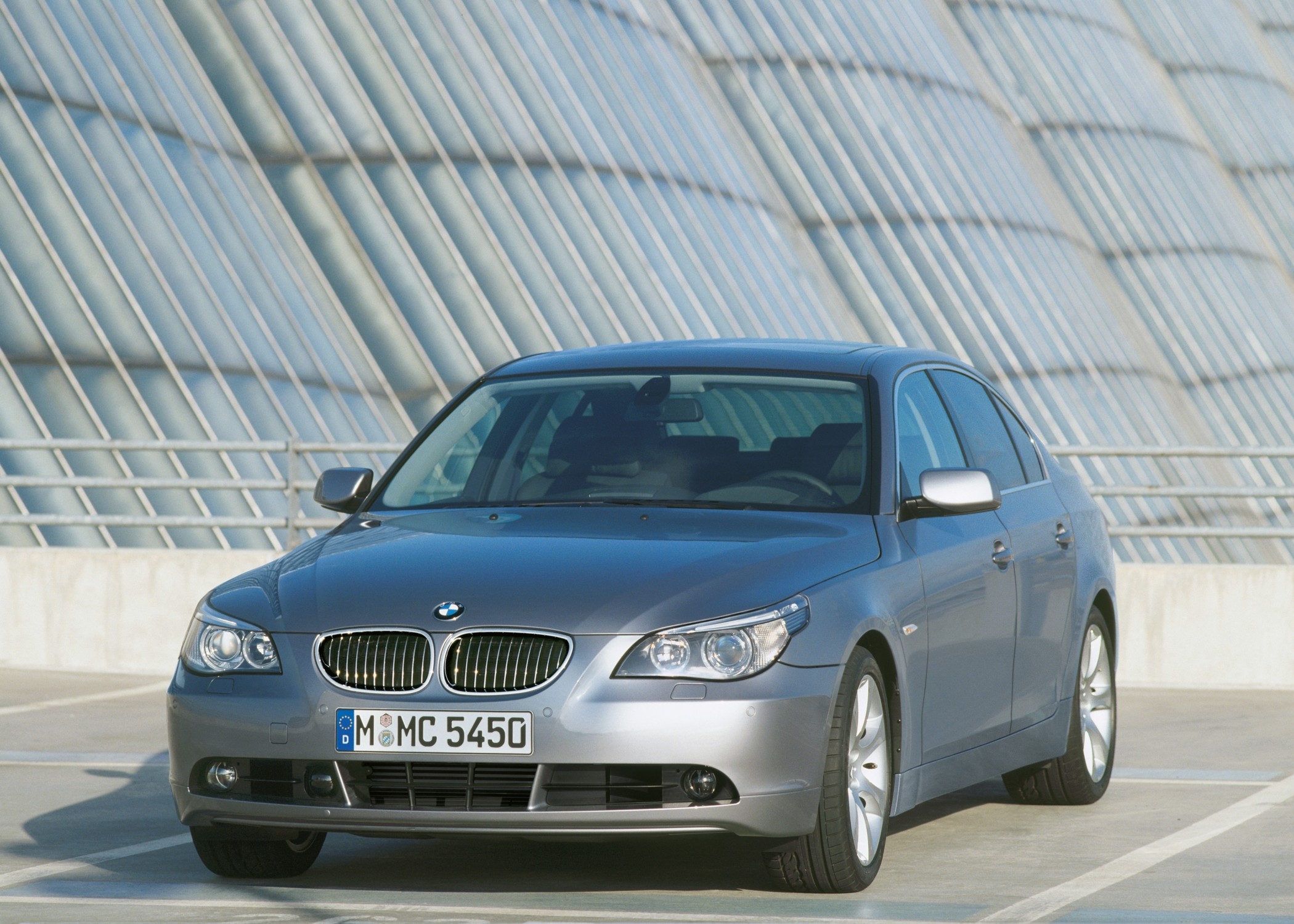 Ezt biztos nem tudtad az idén 20 éves BMW 5-ös szériáról 1
