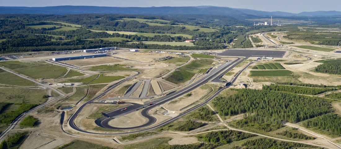 Csehországban fejleszti robotautóit a BMW