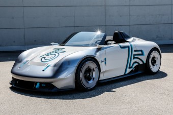 A múltba csomagolták a jövőt