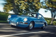 Magyar ésszel alig felfogható ez a Porsche 77