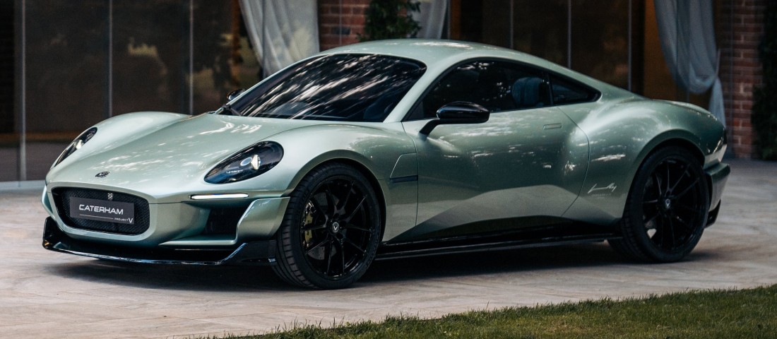 Fejenként 12 milliótól ülhetünk be ebbe a sportkocsiba