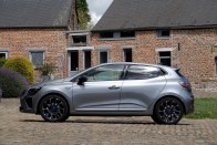 Újra menő lehet a kisautó – Renault Clio 2023 50