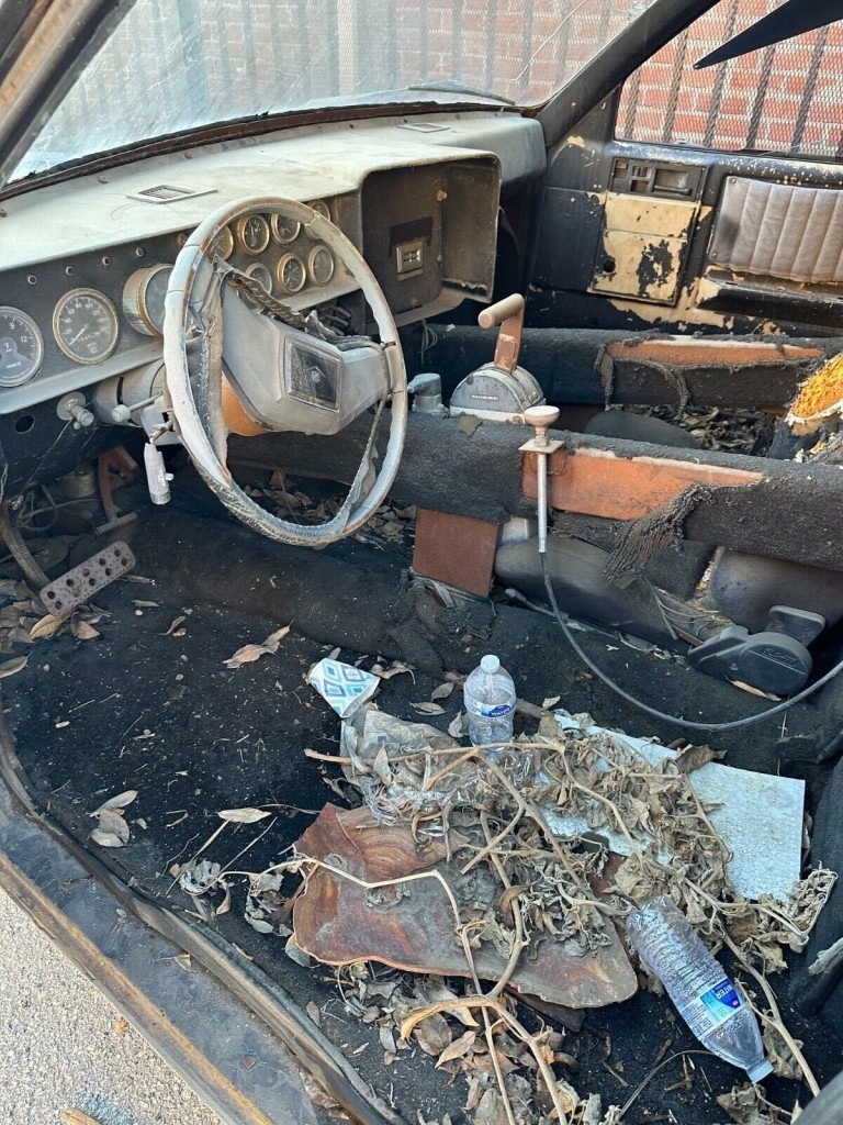 Mintha az idegenek hagyták volna itt ezt a kamiont 2