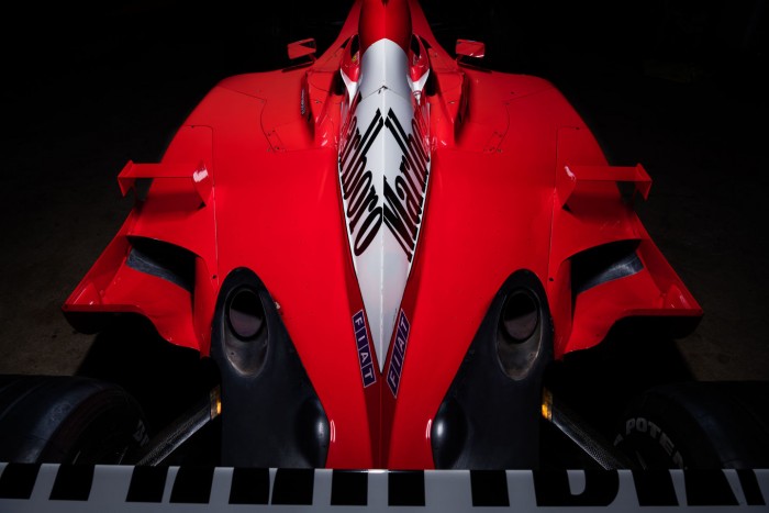 Alig használta, mégis egy vagyont érhet Schumacher korábbi autója 7