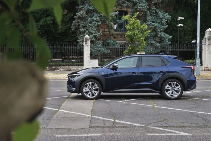 Bubunak vége, hangtalan a legújabb Subaru, a Solterra 18